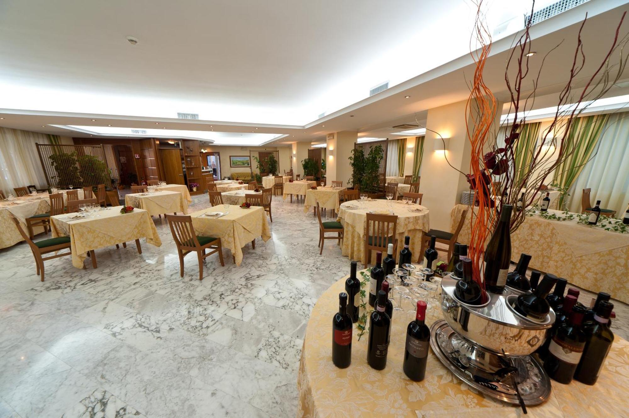 Citta' Dei Papi Hotel Anagni Exterior photo